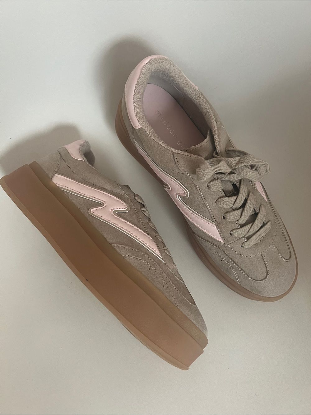 madden girl Giia-CB Women's Sneaker in Taupe/Pink US 10 NEW